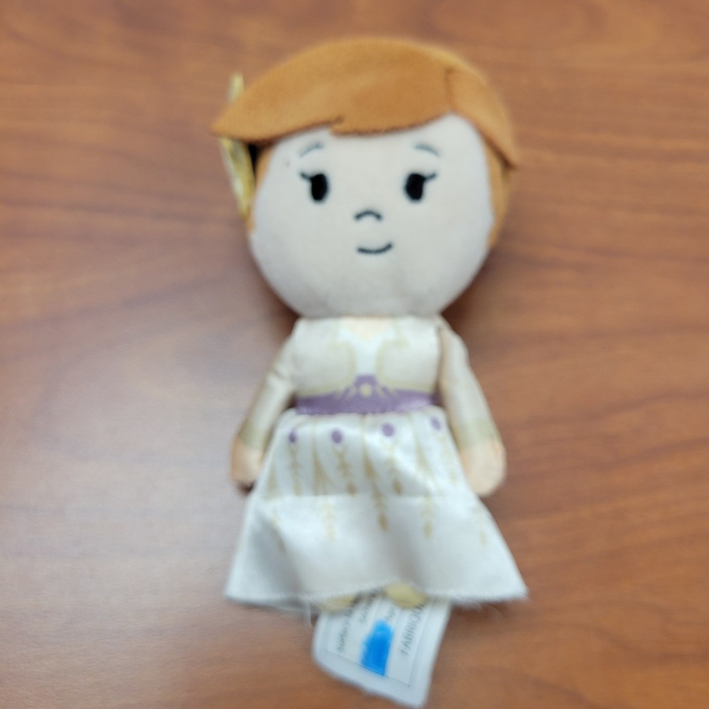 Disney Frozen II Queen Anna Mystery Mini 5 inch plush